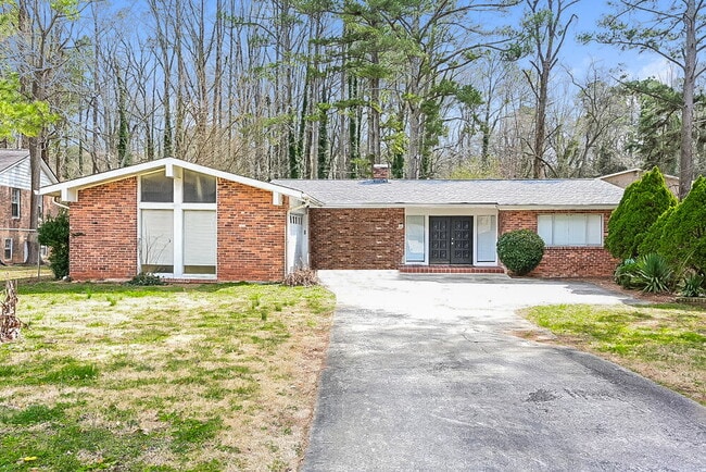 Building Photo - 2076 Cherrybrook Dr