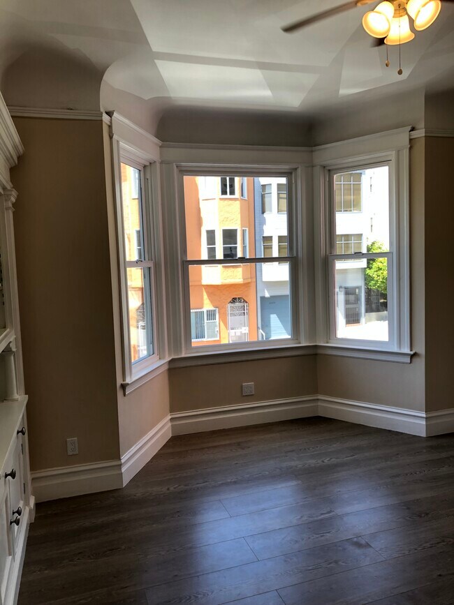 Building Photo - 579 Vallejo St