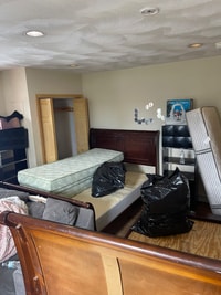 Building Photo - 28 William St