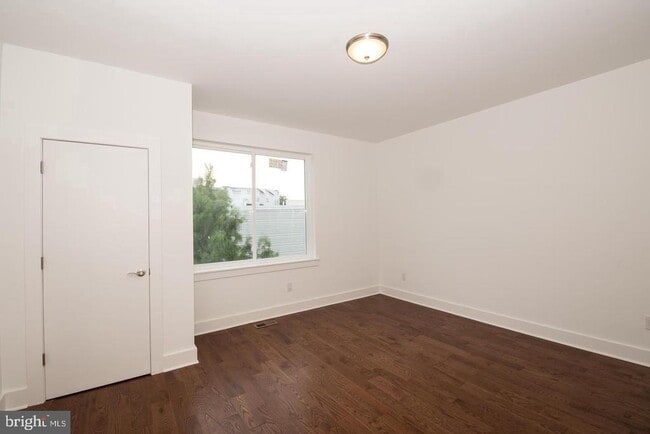 Building Photo - 1956 N 8th St