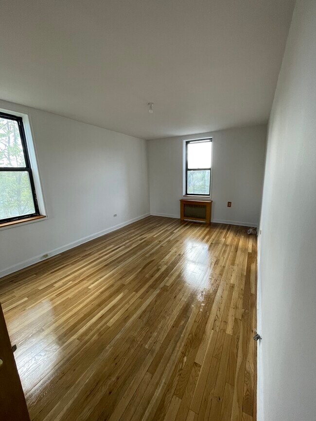 Bedroom view - 67-30 Dartmouth St