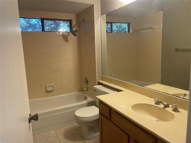 Building Photo - 1807 Chittam Dr