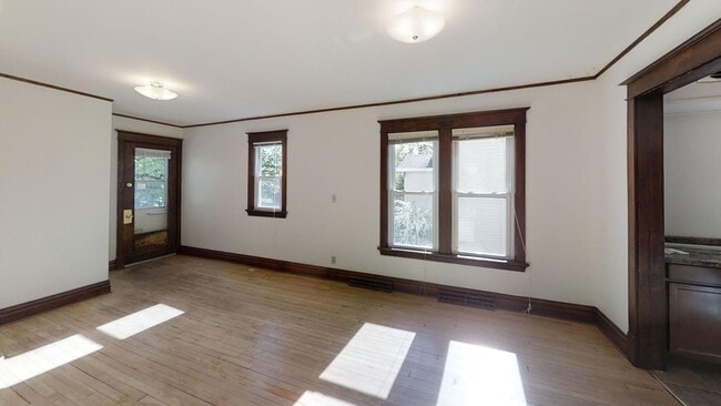 Building Photo - 5018 Tioga St