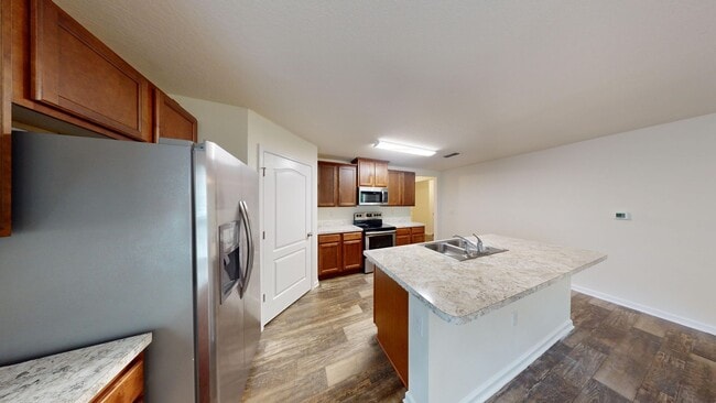 Building Photo - 4/2 Large Family Home In Adams Lake Available Soon!