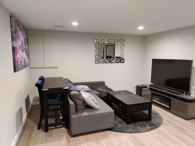 Building Photo - 1138 Fairways Blvd