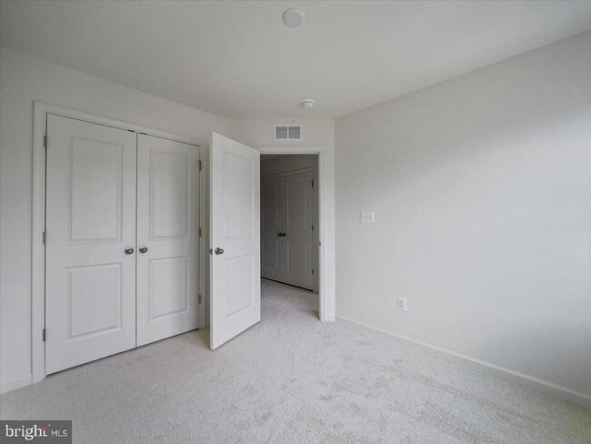 Building Photo - 258 Clifton Mnr