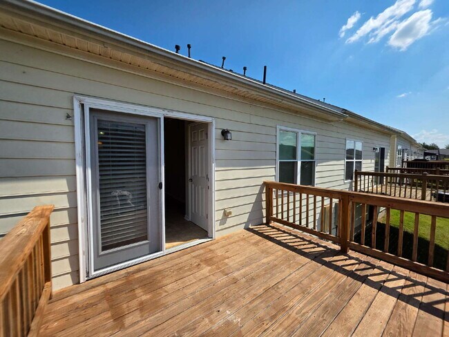 Building Photo - 2 BR Harbor Village Condo