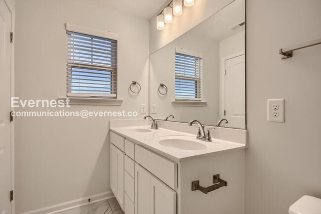 Building Photo - 208 Ansley Wy