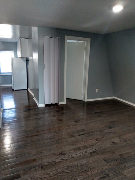 Building Photo - 497 Tremont Ave