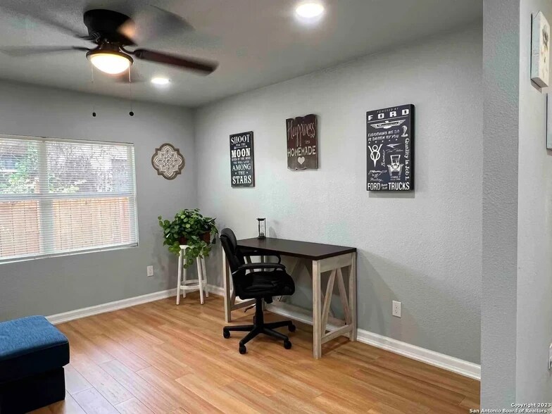 Building Photo - 115 San Salvador Ave