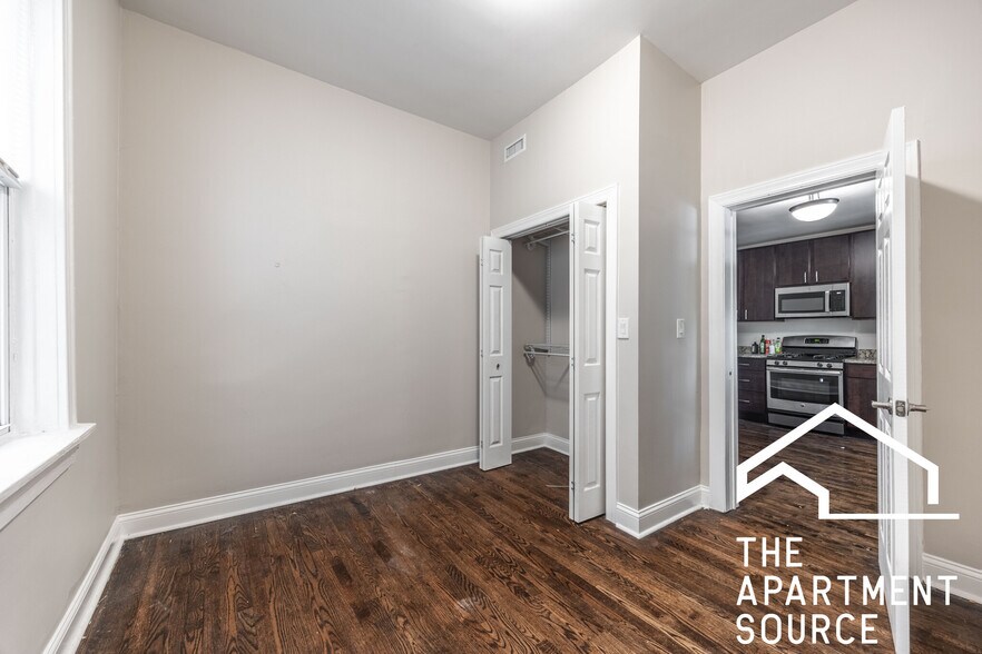 Building Photo - 4849 N Seeley Ave