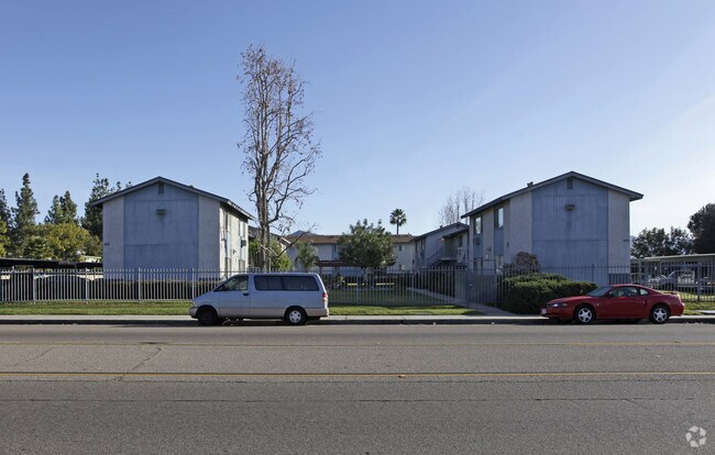 Building Photo - Escondido Gardens Apartments