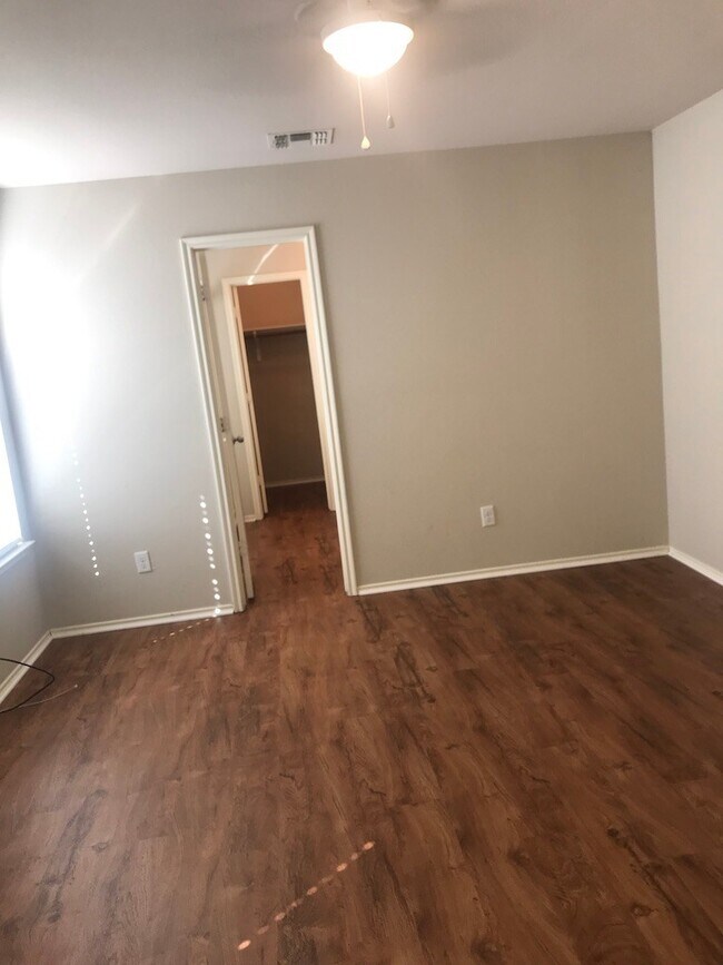 Building Photo - GREAT HOME! GREAT LOCATION