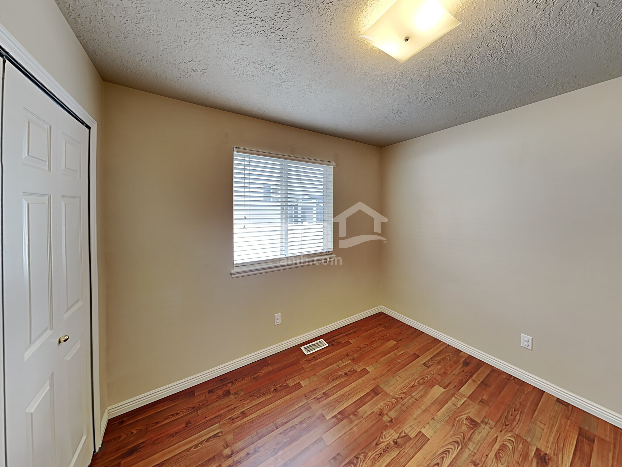 Building Photo - 3595 S Feulner Dr