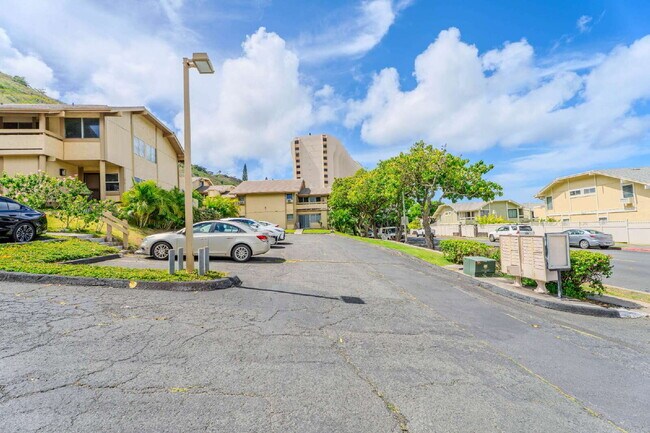 Building Photo - Modern Comfort in Mariners Village – Renov...