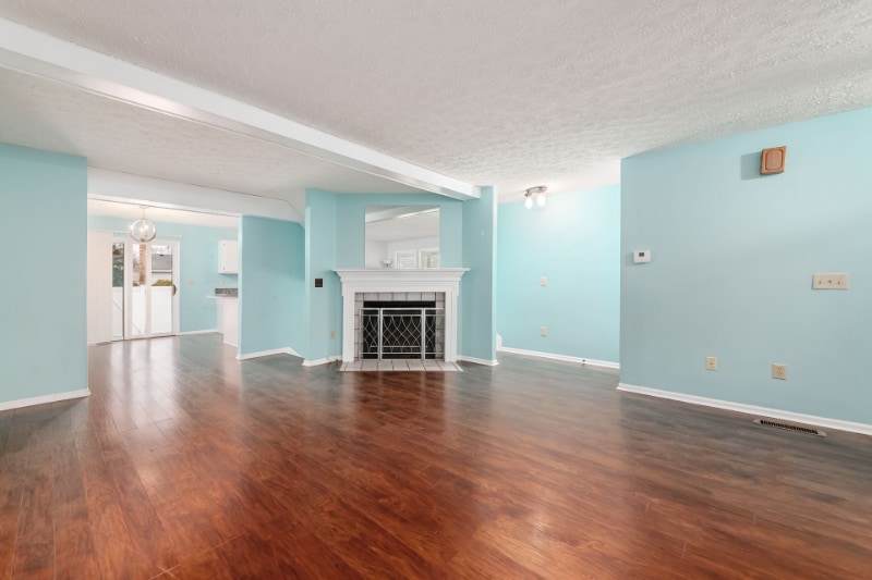 Building Photo - 5884 Parkbridge Ln