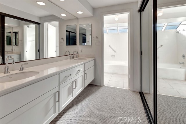 Building Photo - 27873 Esporlas