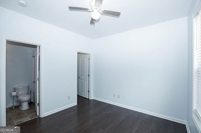 Building Photo - 438 Privet Cir