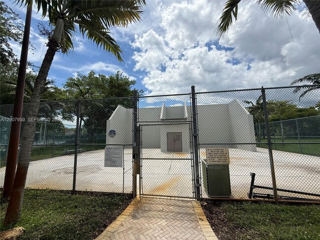 Building Photo - 10661 SW 113th Pl