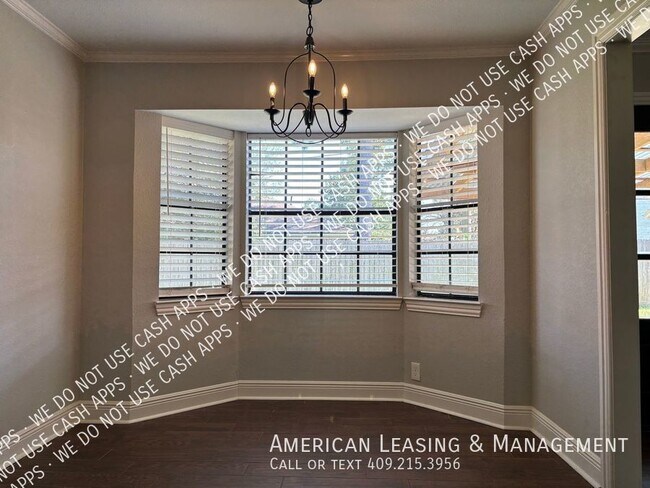 Building Photo - 2207 Spring Oak Ln