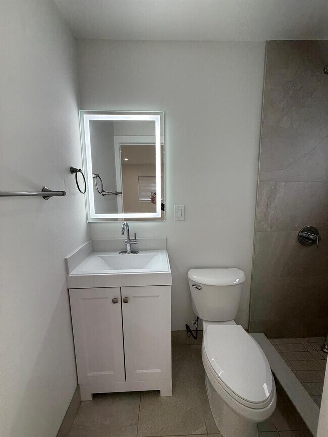 Building Photo - 6720 Park St