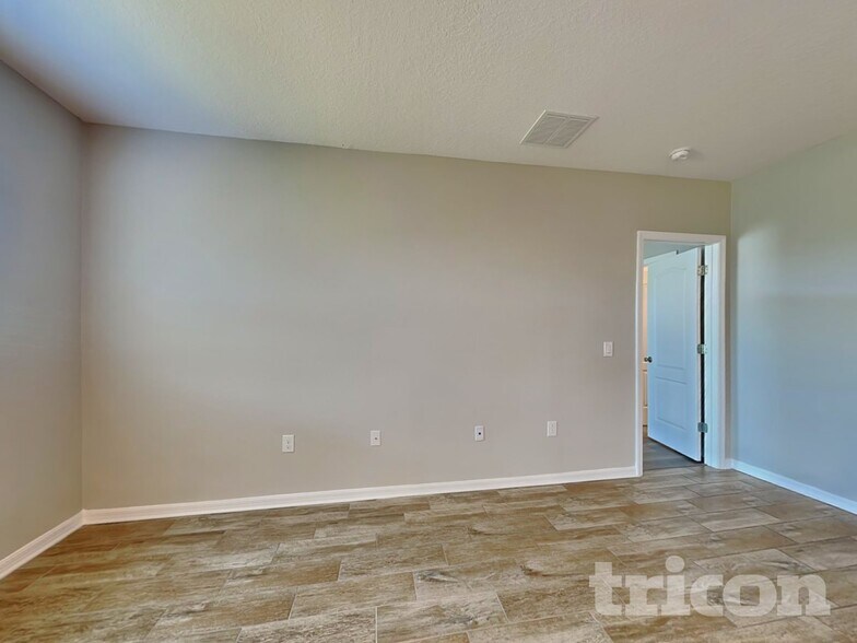 Building Photo - 4035 Wayfarer Wy