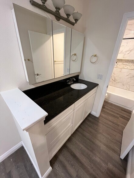 Building Photo - 4860 Rolando Ct