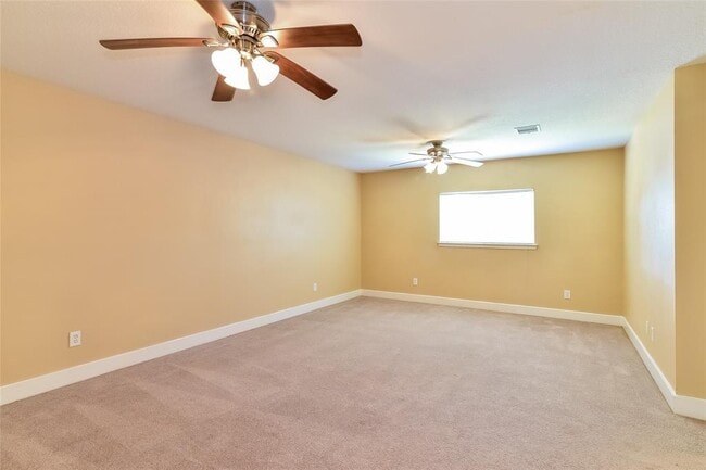 Building Photo - 10750 Cobblecreek Way