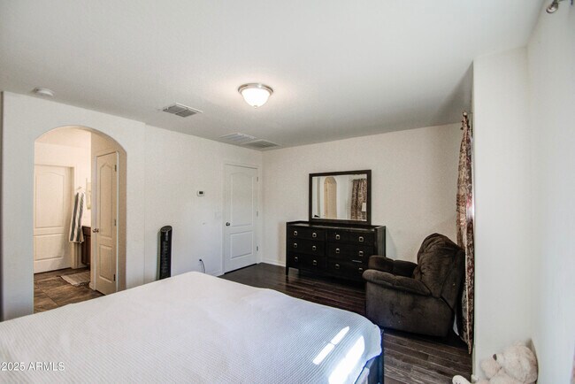 Building Photo - 4357 E Pony Ln