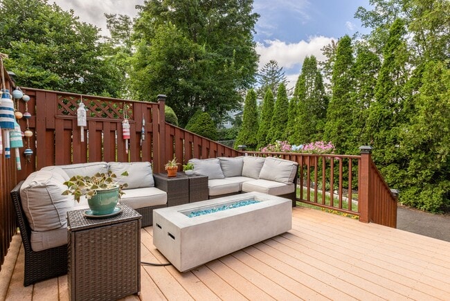 Building Photo - Beautiful Home in Willard!