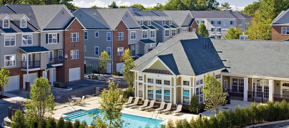 Avalon Huntington - Huntington Townhomes