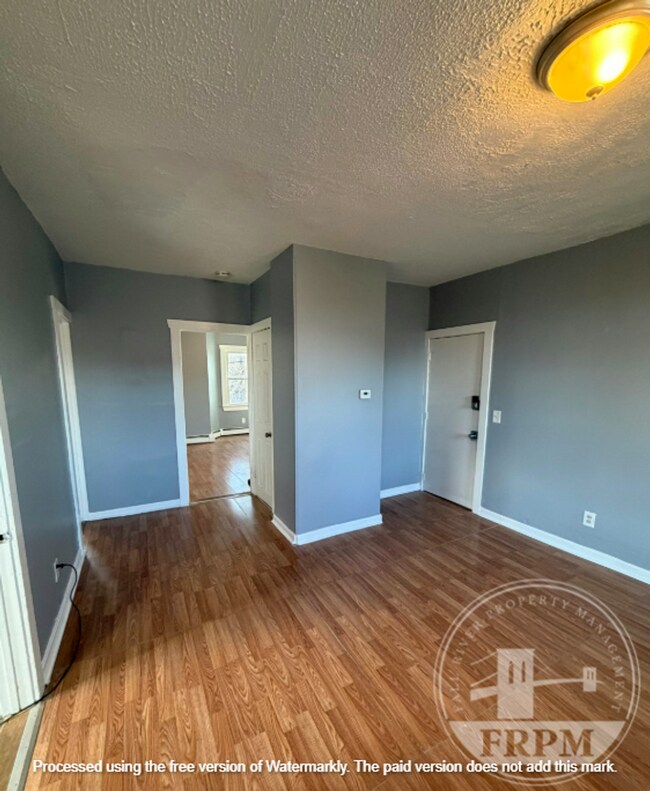 Building Photo - 1272 Pleasant St