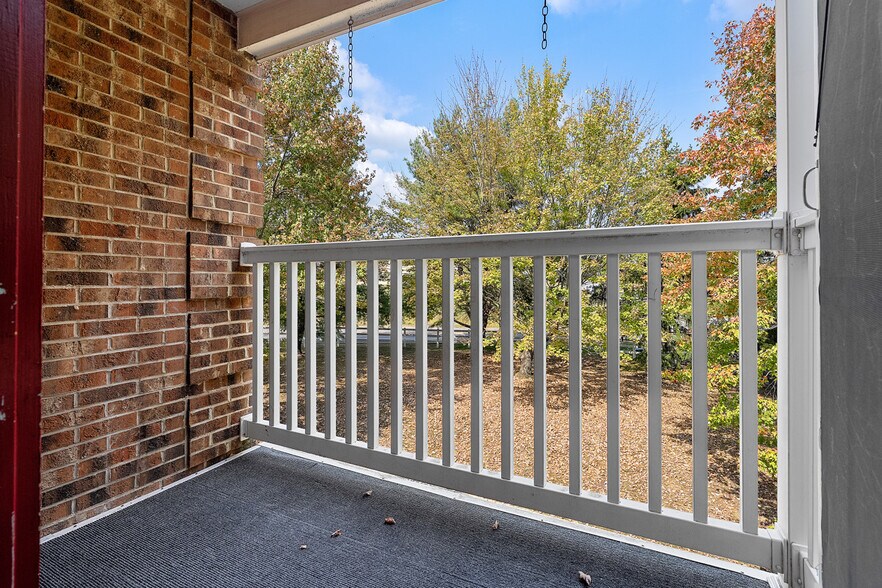 Building Photo - 976 Wood Hollow Dr