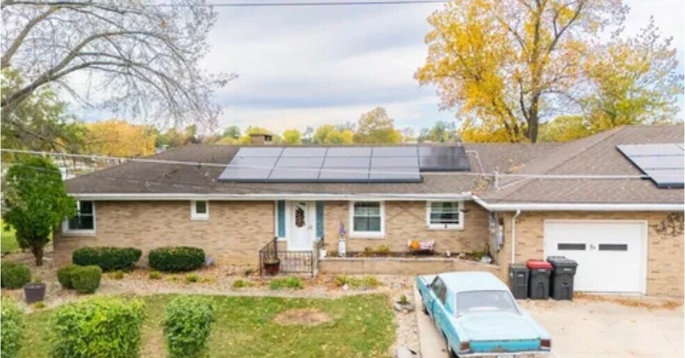 Building Photo - 3 Rosewood Ln