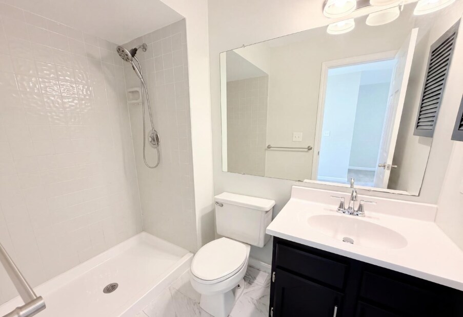 Building Photo - 1379 Gumbert Dr