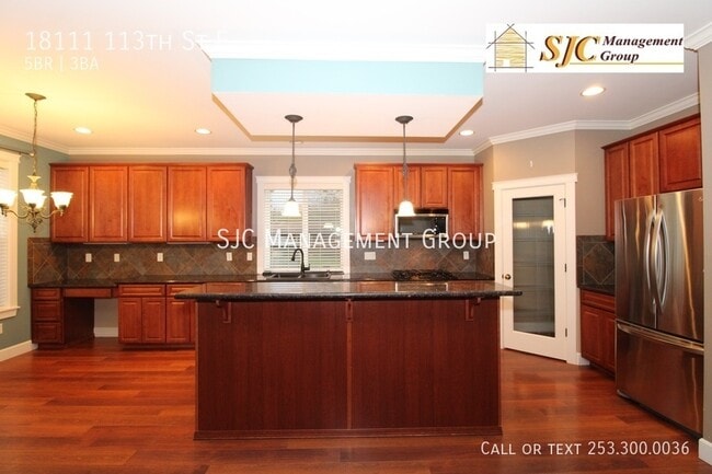 Building Photo - Five bedroom Ashton Woods home in Bonney Lake