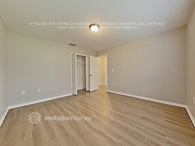 Building Photo - 2451 Sweetwater Blvd