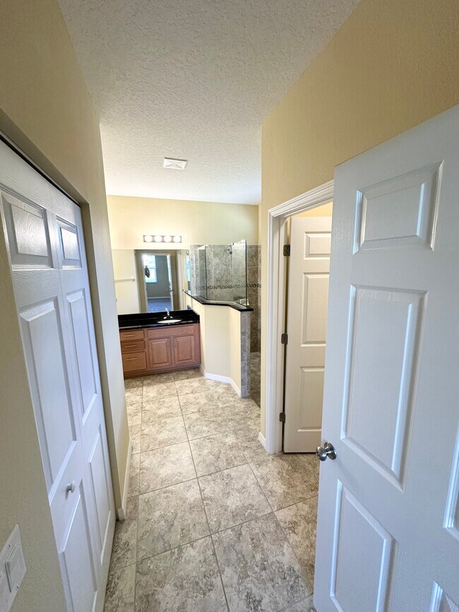 Building Photo - 6 Prince Eric Ln