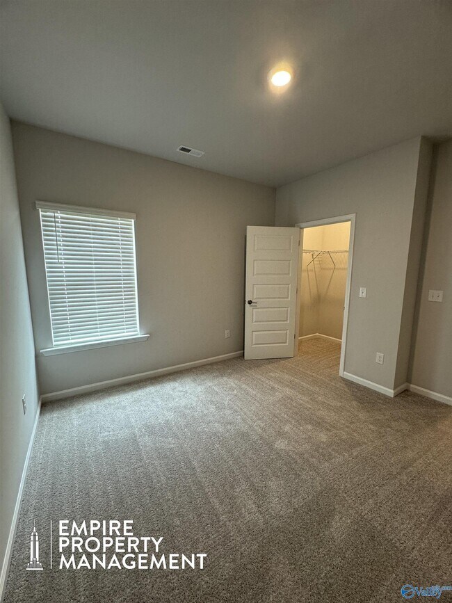 Building Photo - 318 Cornstalk Cir