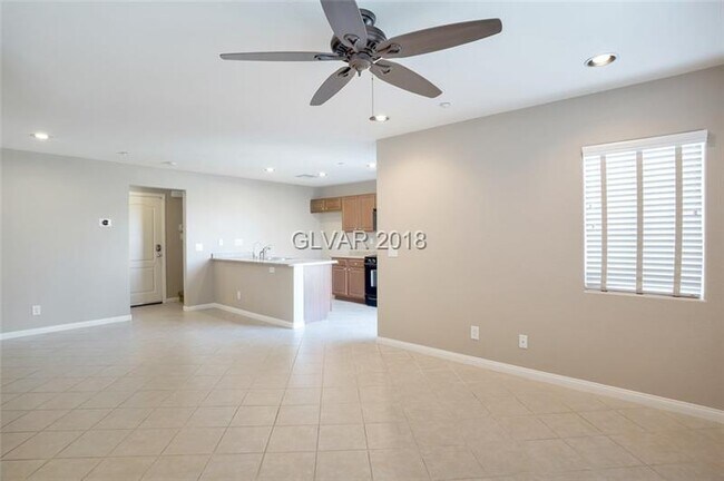 Building Photo - Beautiful 2 story Home in the NorthWest
