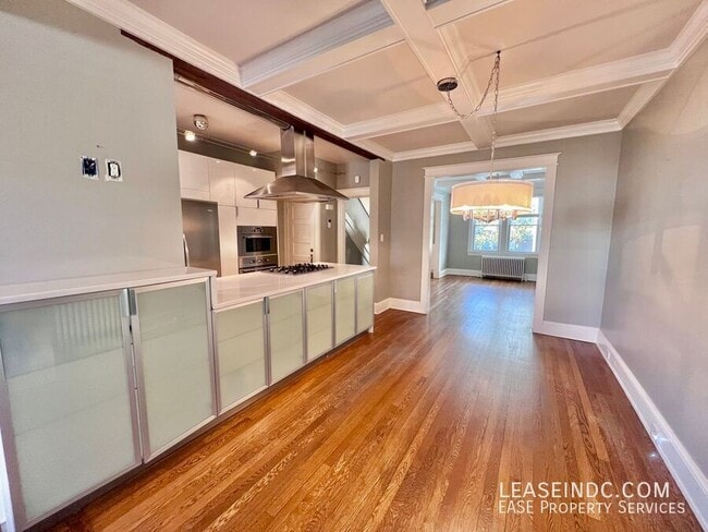 Building Photo - 5022 5th St NW