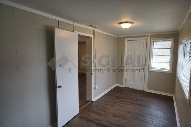 Building Photo - 7619 Henry Ellen Rd