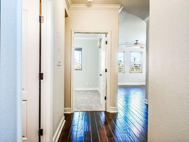 Building Photo - Upgraded 1BR Condo with Balcony & In-Unit Laundry in Downtown Gilroy