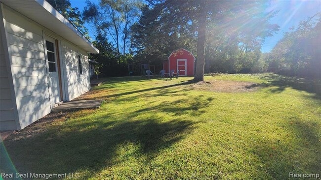 Building Photo - 6555 Manson Dr