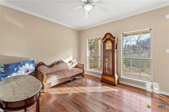 Building Photo - 1060 Great Oaks Dr