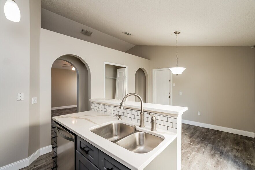 Building Photo - 6503 Tabogi Trail