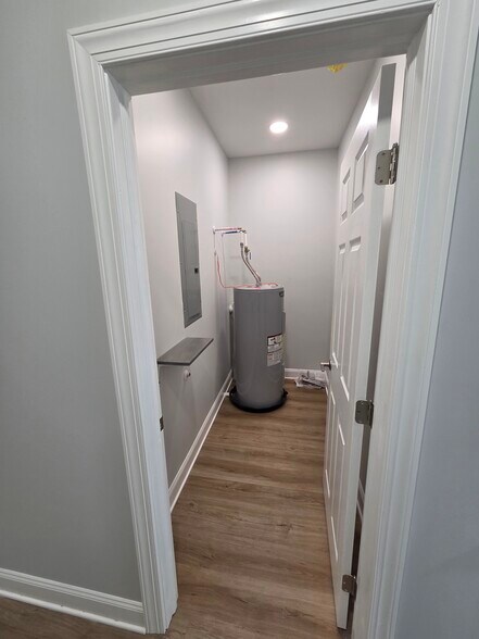 Building Photo - 840 2nd St