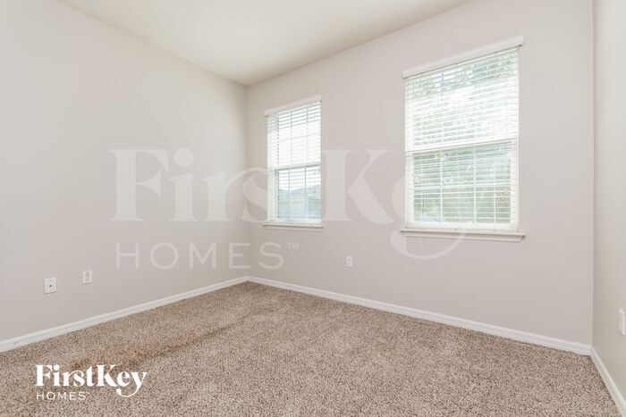 Building Photo - 1746 Sereno Dr