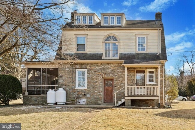 Building Photo - 1329 Olive St