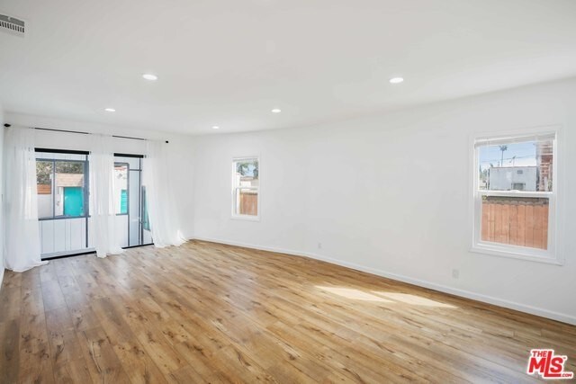 Building Photo - 1851 W 81st St